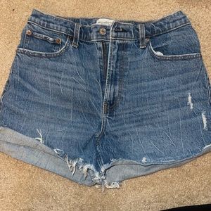 Abercrombie & Fitch Curve Love High Rise 4” short